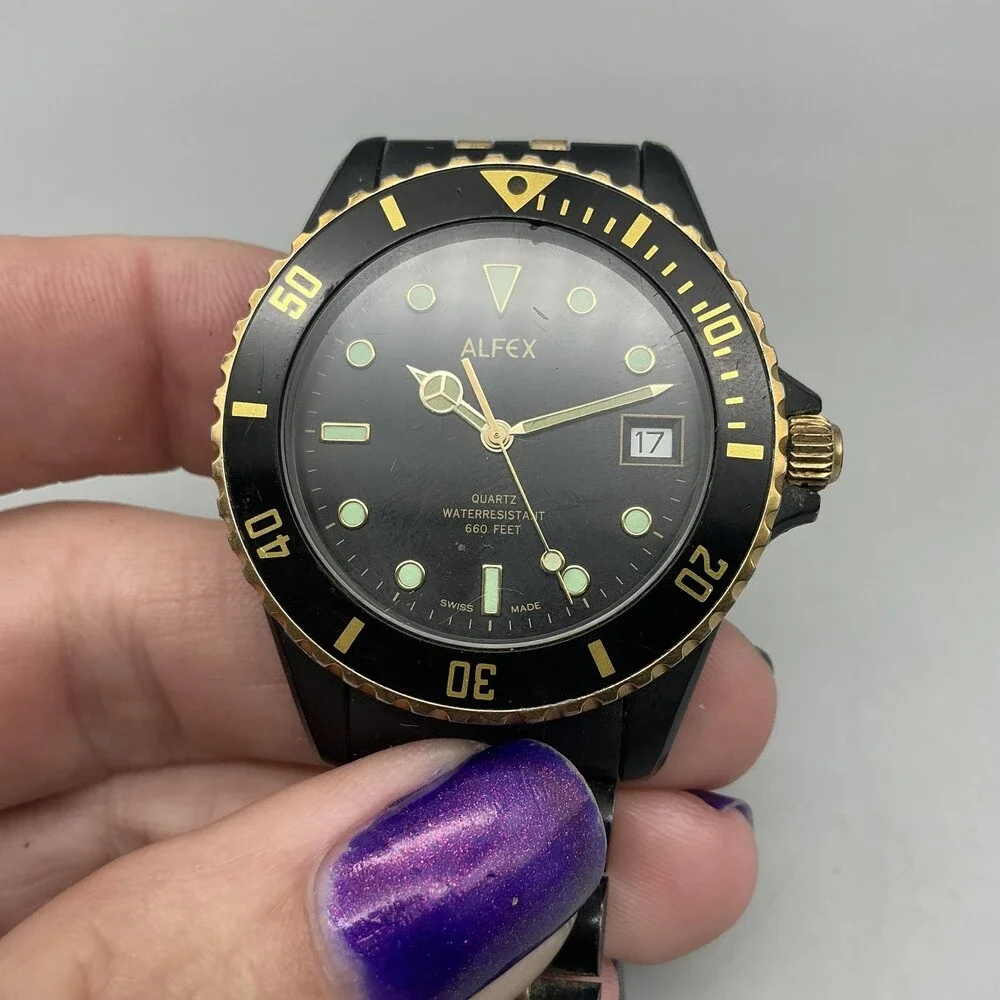 Alfex 4748 Diver Mens Watch 37mm Black Gold Tone Date 200m New Battery 7.25